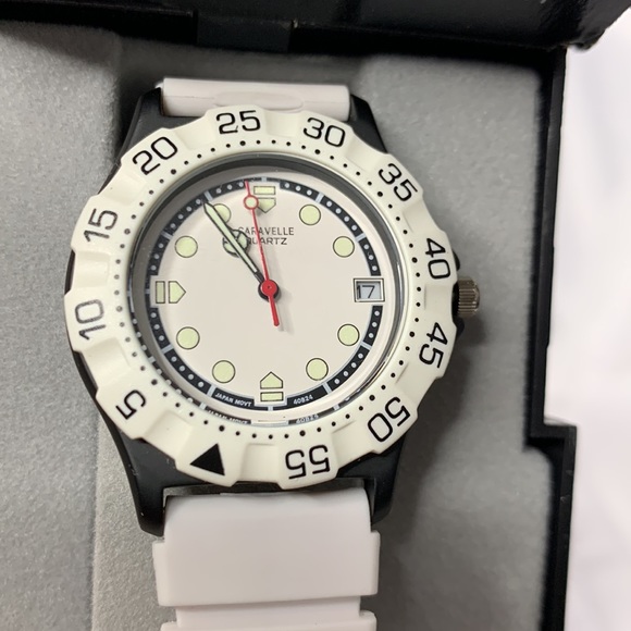 5 Assorted Watches - Picture 4 of 6